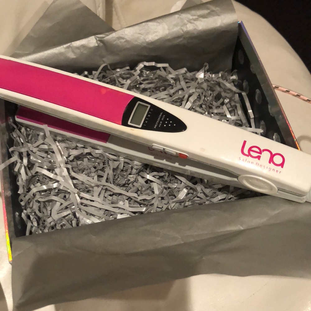 Lena Salon Designer Ceramic Hair
Straightener Flat Iron Tool